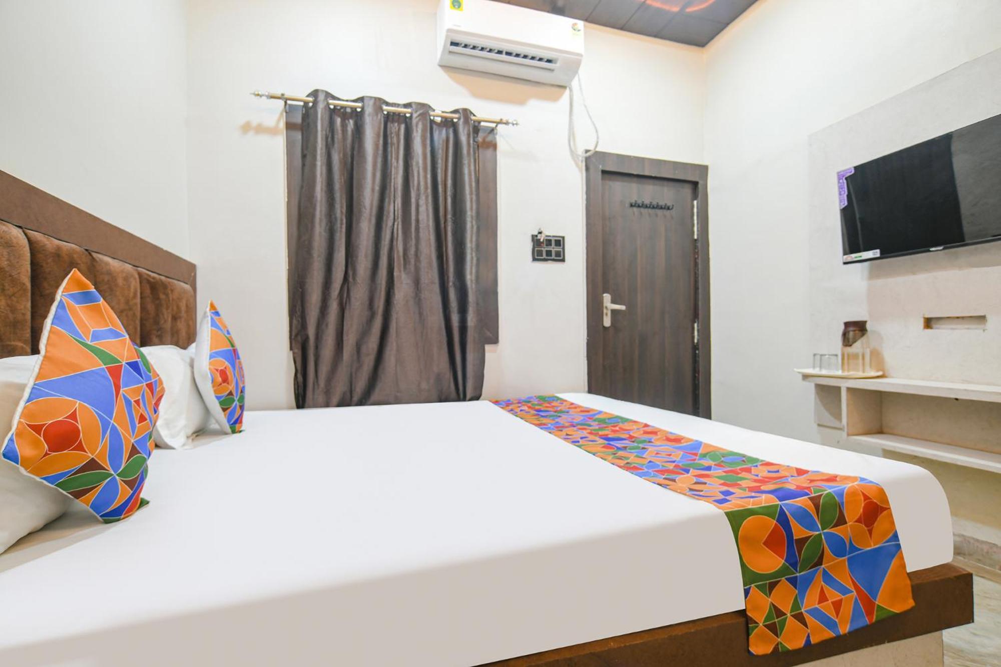 Fabhotel Shiva Grand Uddzsaín Kültér fotó